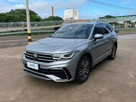 VOLKSWAGEN TIGUAN 2.0 300 TSI GASOLINA ALLSPACE R-LINE AUTOMÁTICO